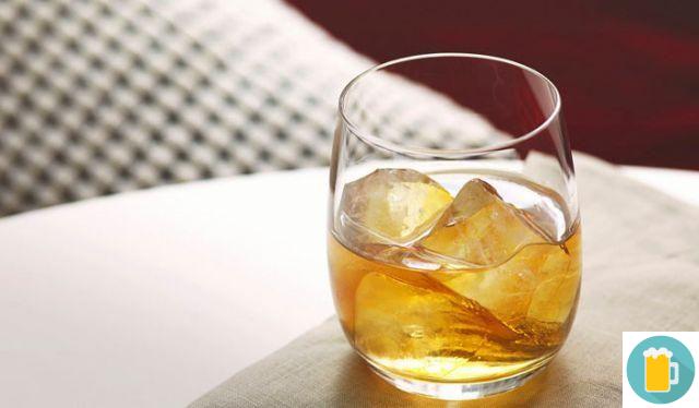 Los 5 mejores whiskies para beber en una cálida noche de verano