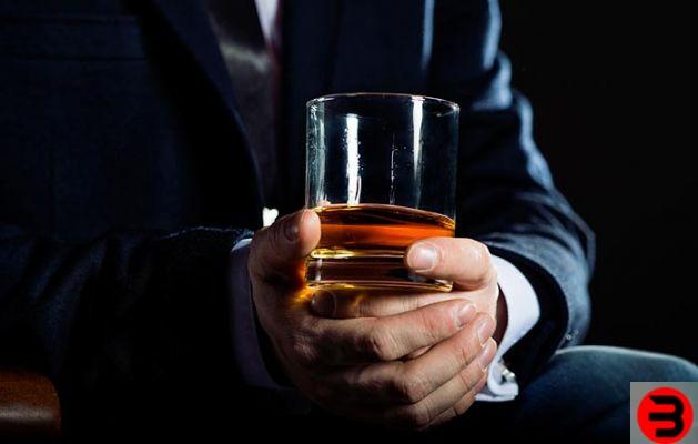 Vieillissement du whisky: où et comment il se déroule, types et temps nécessaire