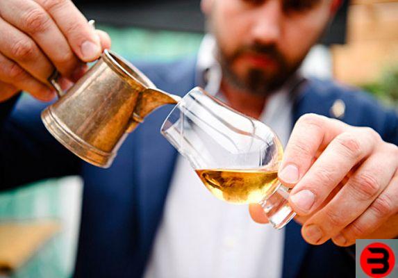 Le whisky se boit-il avec ou sans eau?